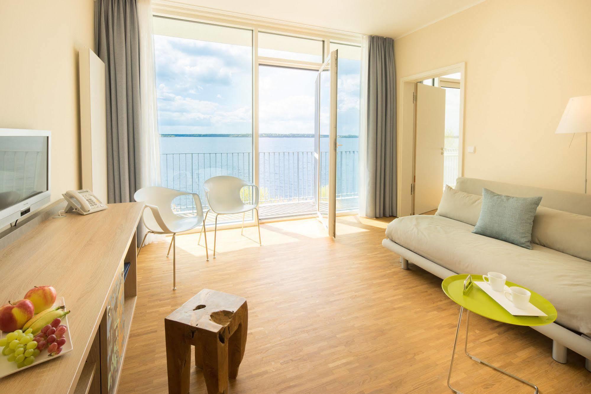 Strandhotel Senftenberger See ภายนอก รูปภาพ